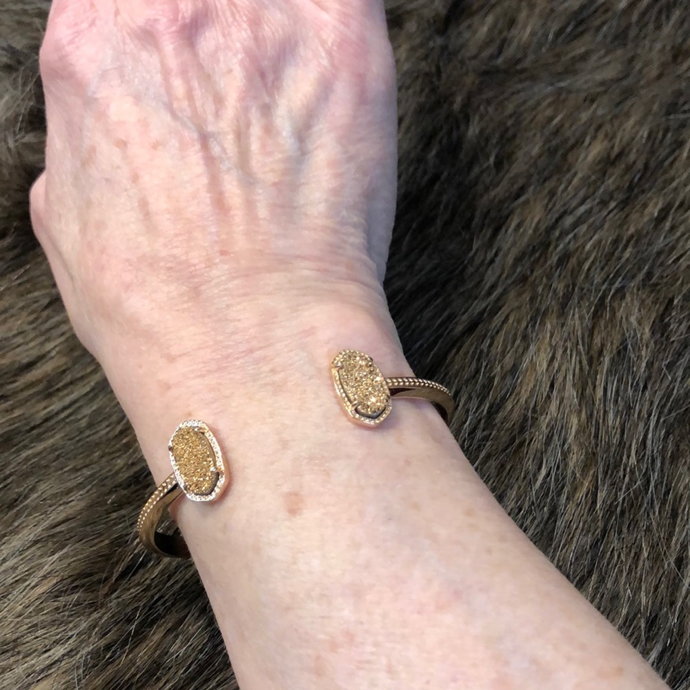 PRICE FIRM Kendra Scott bracelet